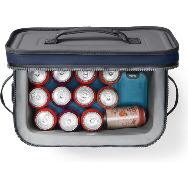 2026 YETI Hopper Flip 18 Cool Bag 70000001426 - Navy